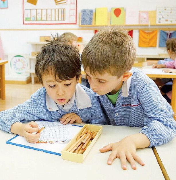 Scuola, obbligo a tre anni per ripartire dai bambini