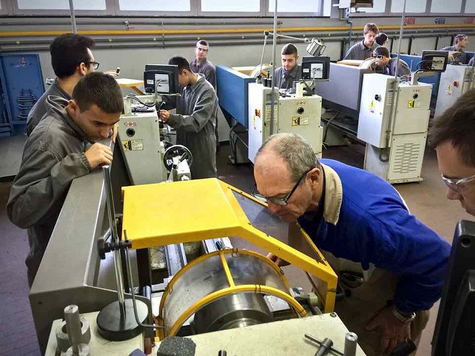 Rilanciare la formazione professionale per una nuova organizzazione della scuola