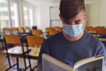 Mantenere la scuola in presenza per tenere sotto controllo la pandemia