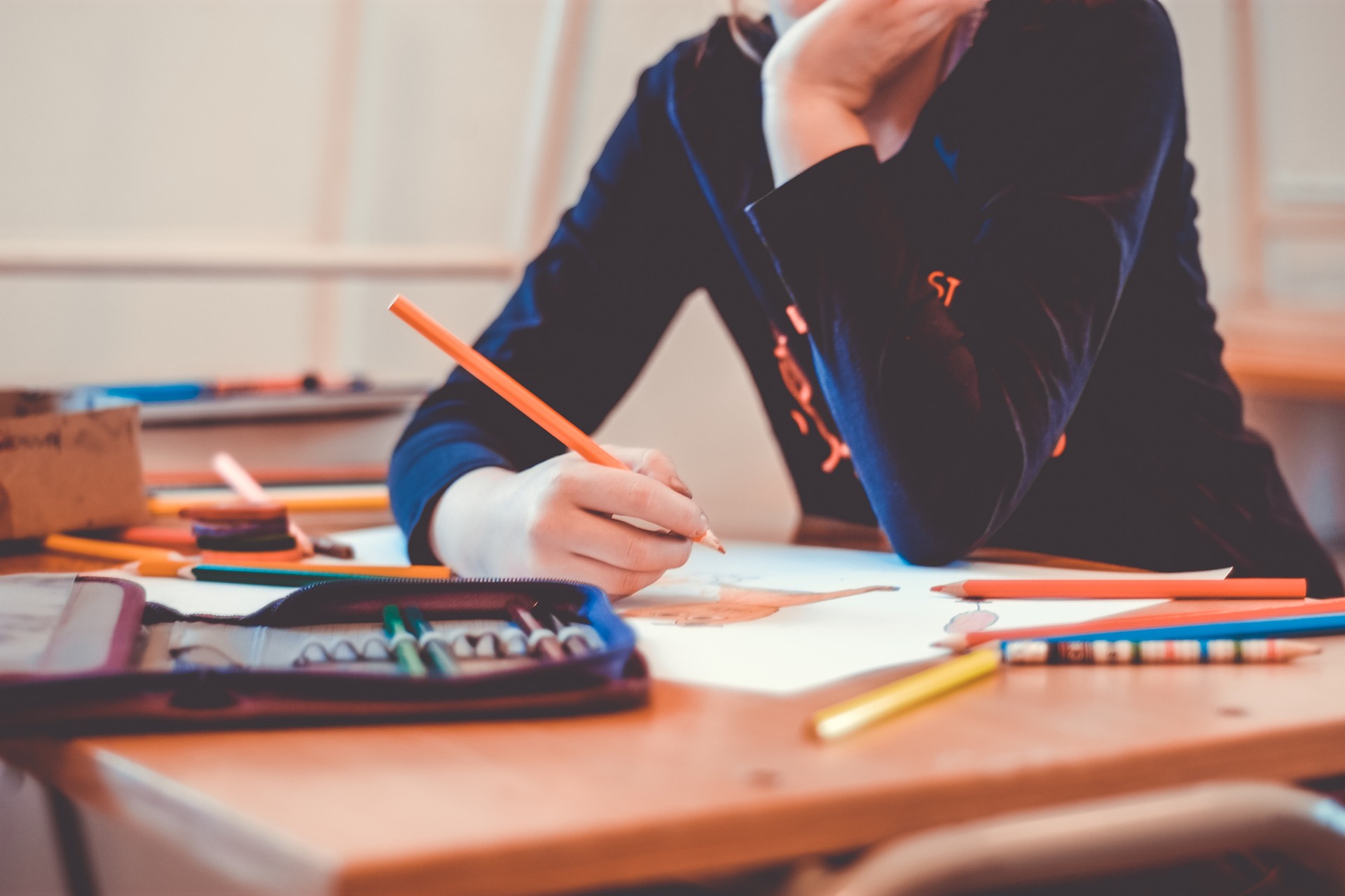 «Cara scuola, ritorna ad essere un luogo sicuro dove crescere liberi»