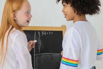«Integrare alunni stranieri per far ripartire l’ascensore sociale della scuola»